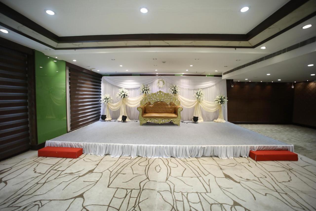 The Byke Suraj Plaza Pure Veg, ת'יין מראה חיצוני תמונה