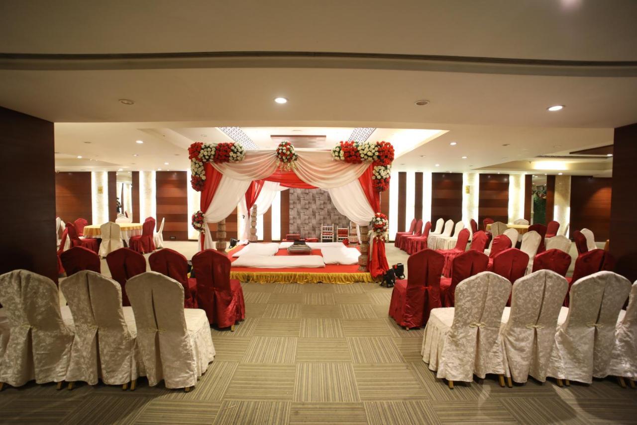 The Byke Suraj Plaza Pure Veg, ת'יין מראה חיצוני תמונה