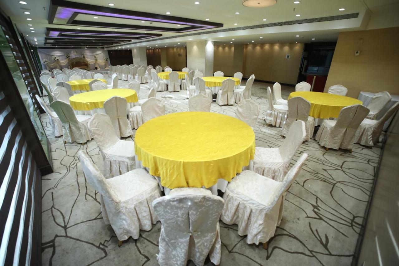 The Byke Suraj Plaza Pure Veg, ת'יין מראה חיצוני תמונה