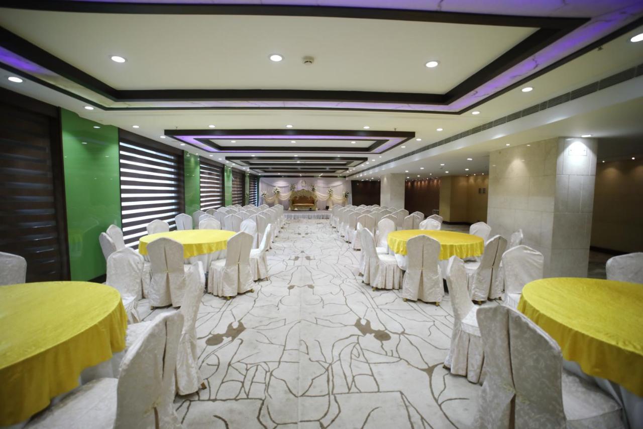 The Byke Suraj Plaza Pure Veg, ת'יין מראה חיצוני תמונה
