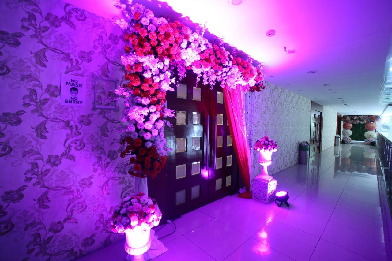 The Byke Suraj Plaza Pure Veg, ת'יין מראה חיצוני תמונה